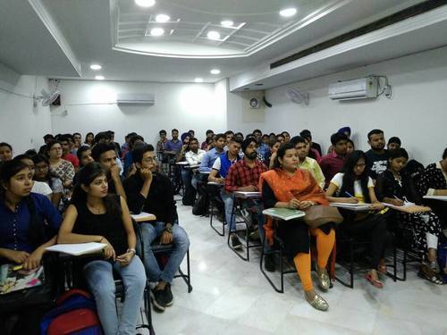 Offline or Online IAS Coaching: Which is better?